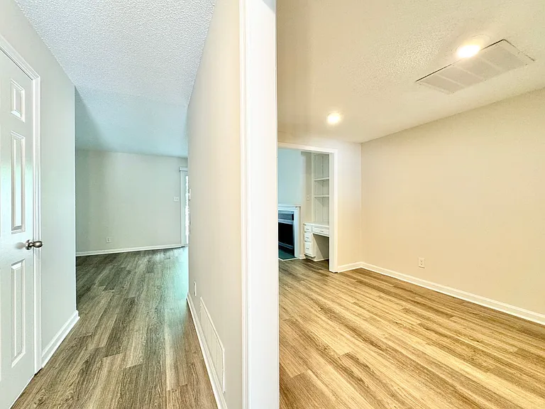 3716 Greenes Xing — Photo 8
