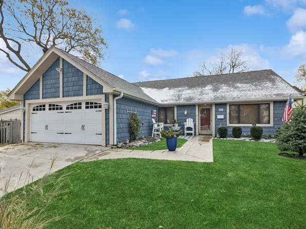 1621 Beverly Ct, Hanover Park, IL 60133