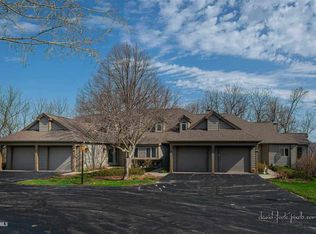 10 Rock Cove Ln, Galena, IL 61036