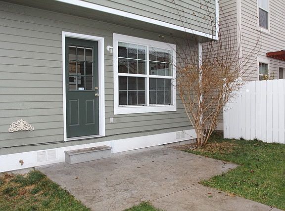 3rd image of 1737 Montana St