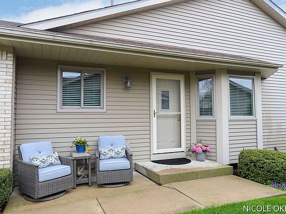 3rd image of 1133 Amber Cove Dr SW