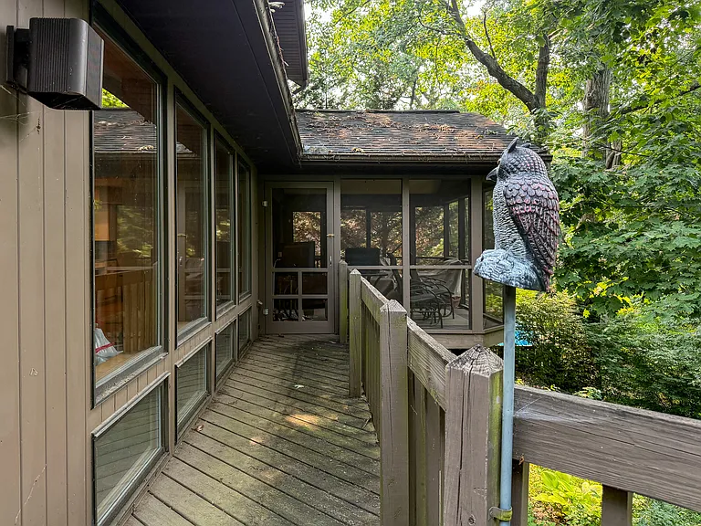 133 E Woods Dr — Photo 27