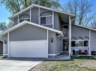 1004 Bluff St, Bellevue, NE 68005