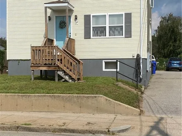 158 Columbus Ave, Pawtucket, RI 02860