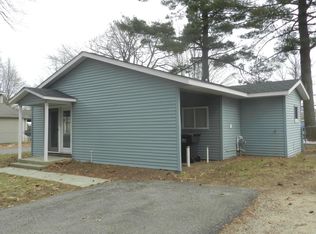 11489 Lighthouse Ct, Middleville, MI 49333