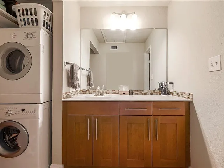 7685 Northcross Dr #125 — Photo 14