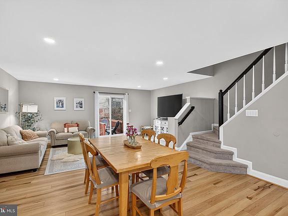 5th image of 5920 Baron Kent Ln