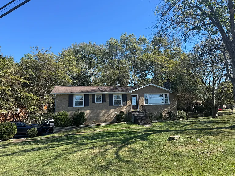 7000 Bonnafair Dr — Photo 28