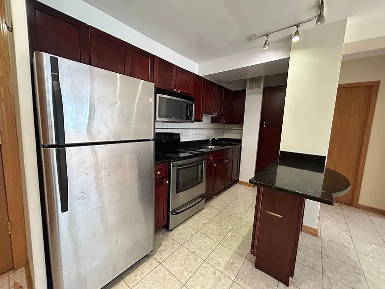 4180 Marine Terrace Apartments — Photo 143