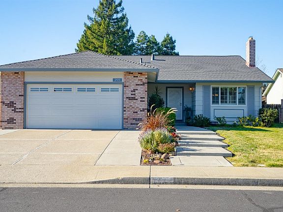2nd image of 2911 Cashew Court