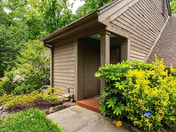 4th image of 303 Heath Dr Unit 303