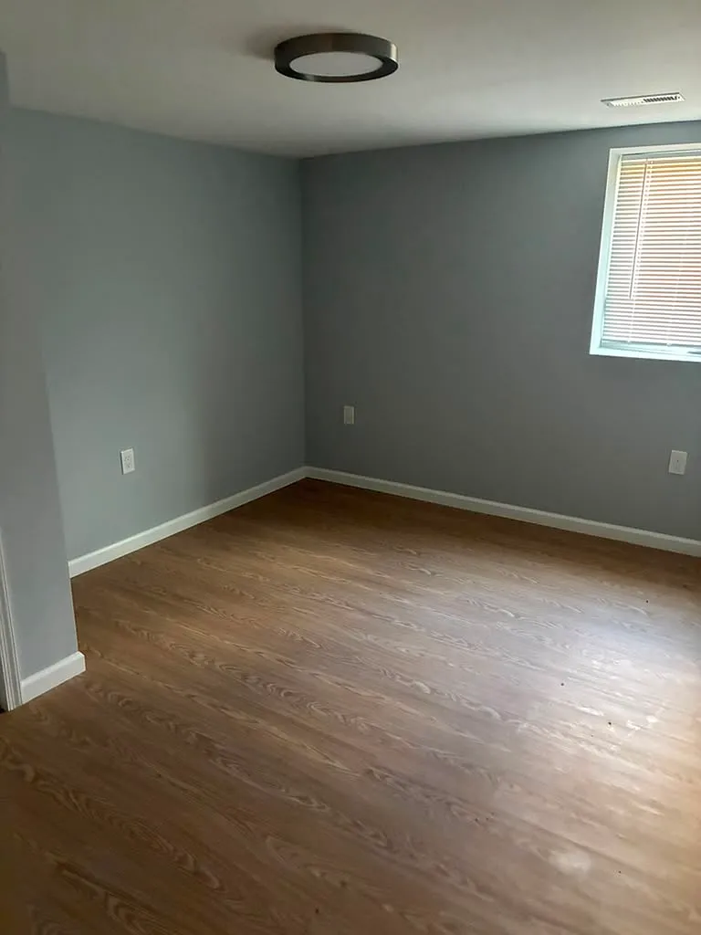5 bed, 2400 sqft, $3,500 — Photo 3