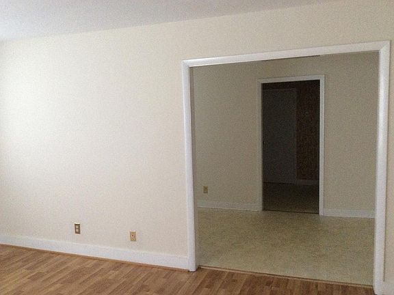 2nd image of 901 Edgerton St