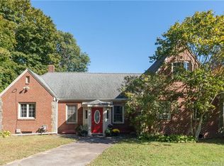 814 Ocean Ave, New London, CT 06320