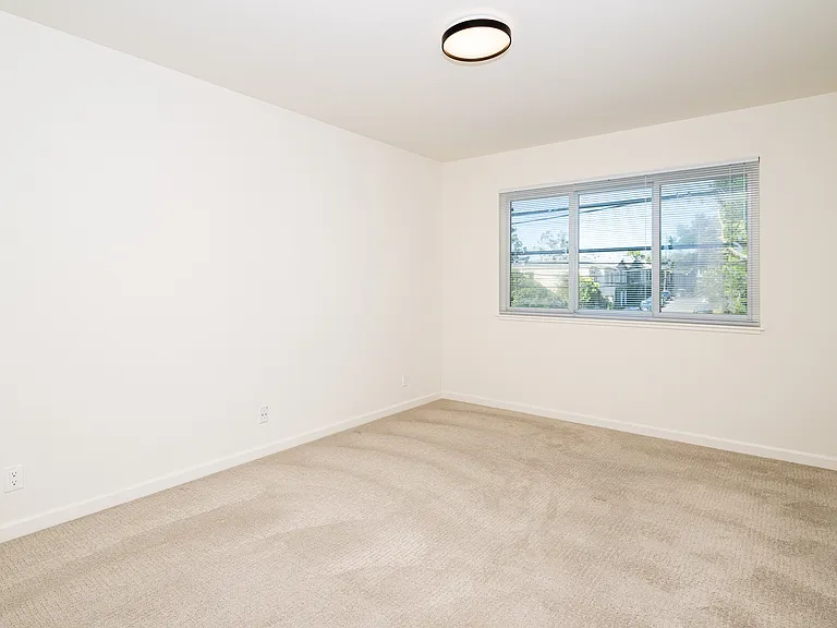 935 Burnett Ave #4 — Photo 13