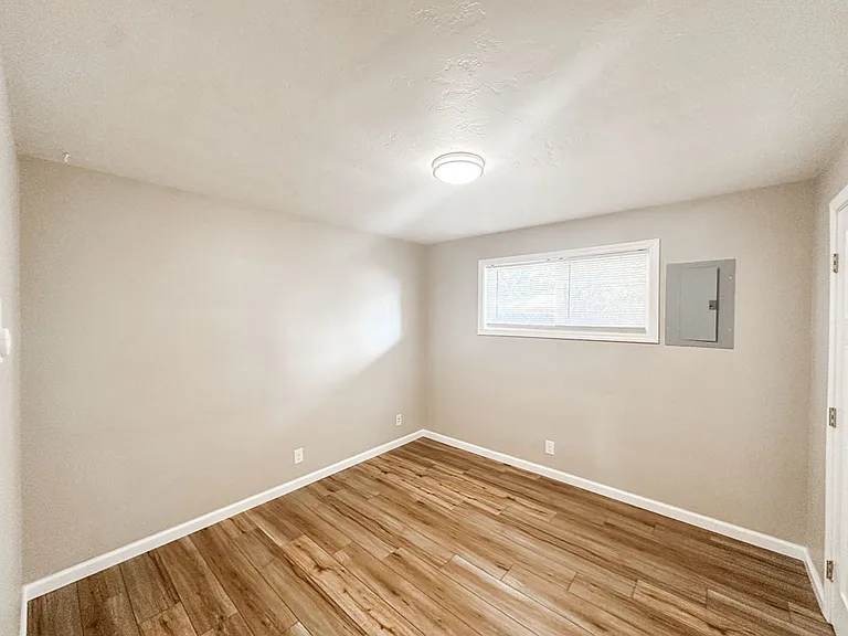 2392 Edgewood Ave NE — Photo 15