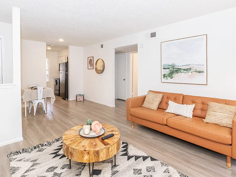 Residences at Medical — Photo 4