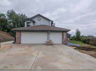 2454 E Mission Rd, Fallbrook, CA 92028