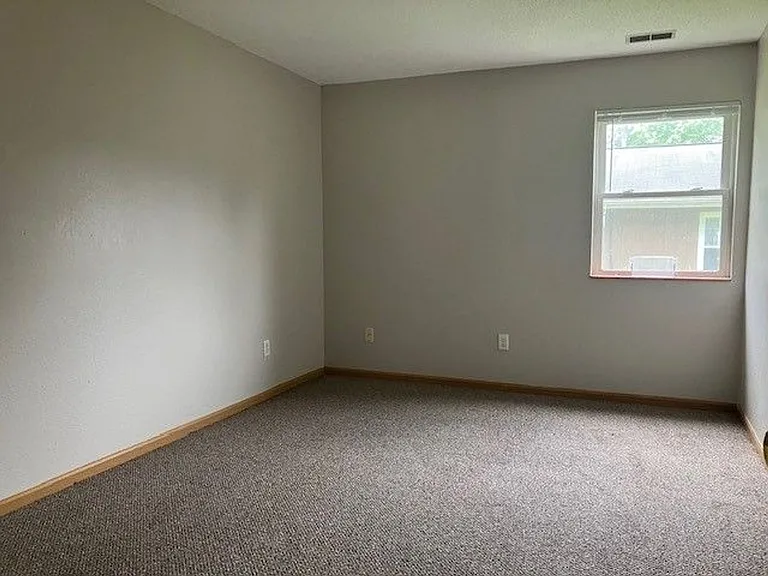 362 Wilmot Ave — Photo 15