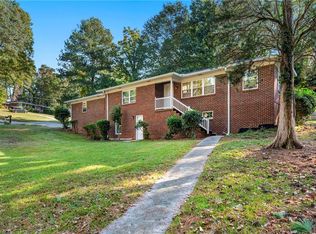 2905 Dale Creek Dr NW, Atlanta, GA 30318