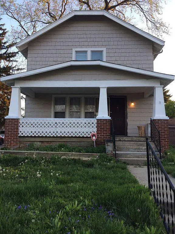 1834 Robert St photo 1