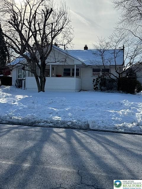 1st image of 512 College Dr