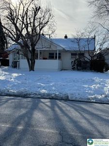 512 College Dr, Allentown, PA, 18104
