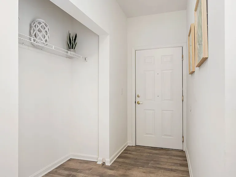 Marley Manor Luxury Apartment Homes — Photo 6