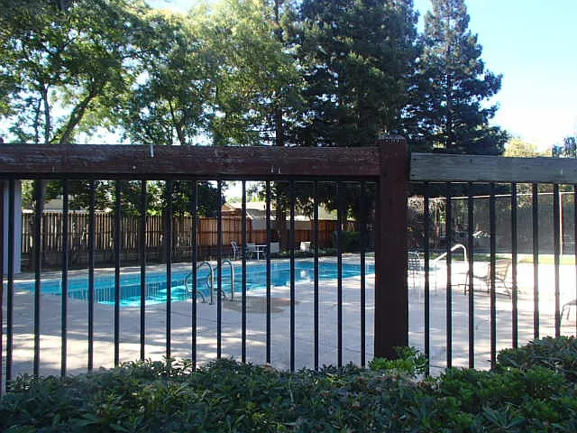 622 Arcadia Dr — Photo 20