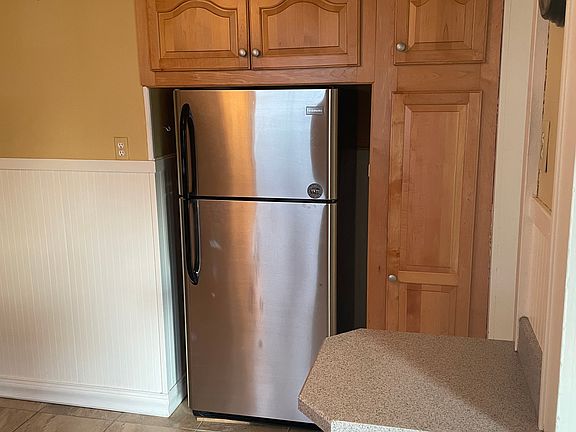 4th image of 806 Woodlawn St #2