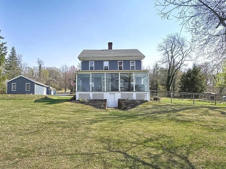 25526 Military Rd — Photo 6