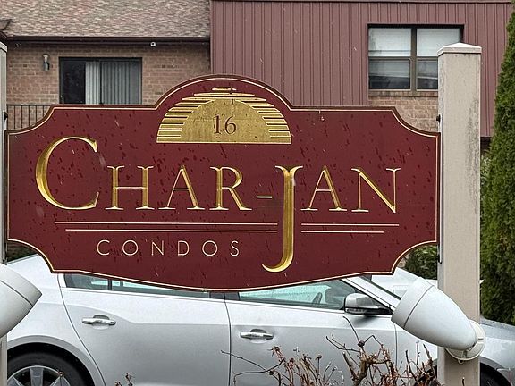 2nd image of 16 Township Line Rd APT A2