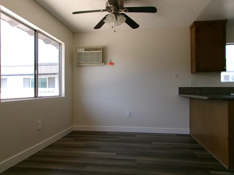 143 S Delano St #4 — Photo 3