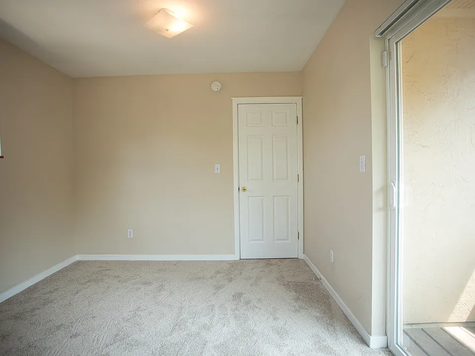 1103 Pennsylvania Ave Bedroom
