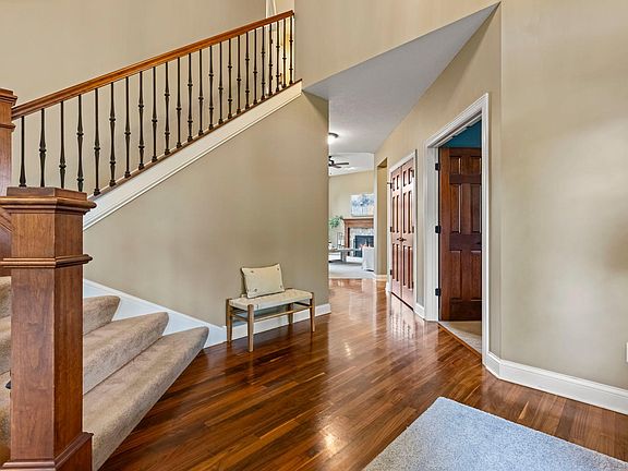 4th image of 21761 Pine Tree Cir