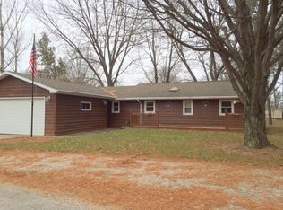 10047 N Westlake Ln, Robinson, IL 62454