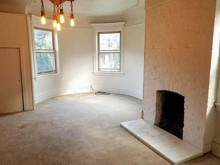 366 S Negley Ave — Photo 26