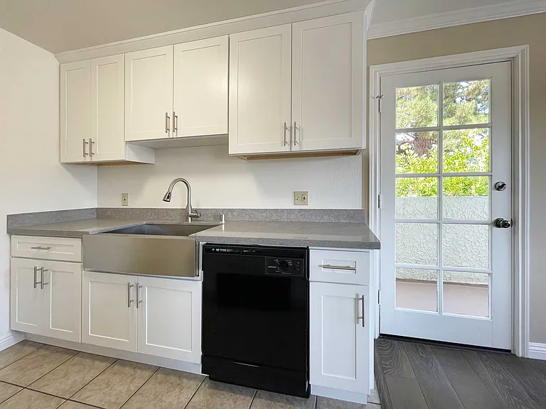 Fresh and modern designs, with dishwashers included