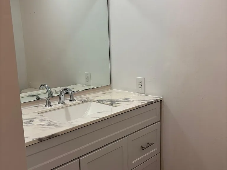 387 W Monroe St #3 — Photo 5