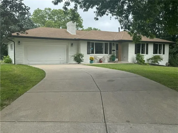 6901 N Baltimore Ave, Gladstone, MO 64118