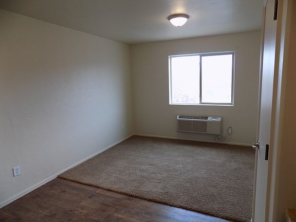 2nd image of 564 S Commercial Dr #4-A