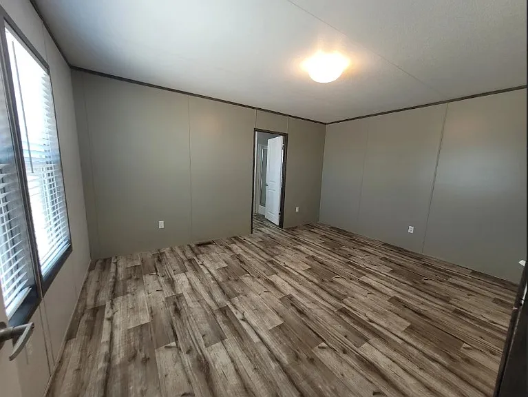 8801 Private Road 7325 — Photo 5