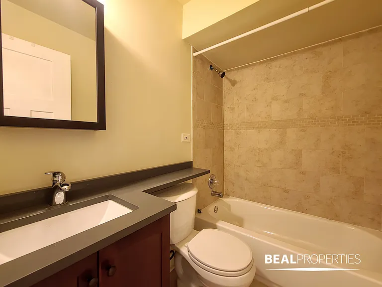 1446 N Dearborn St — Photo 14