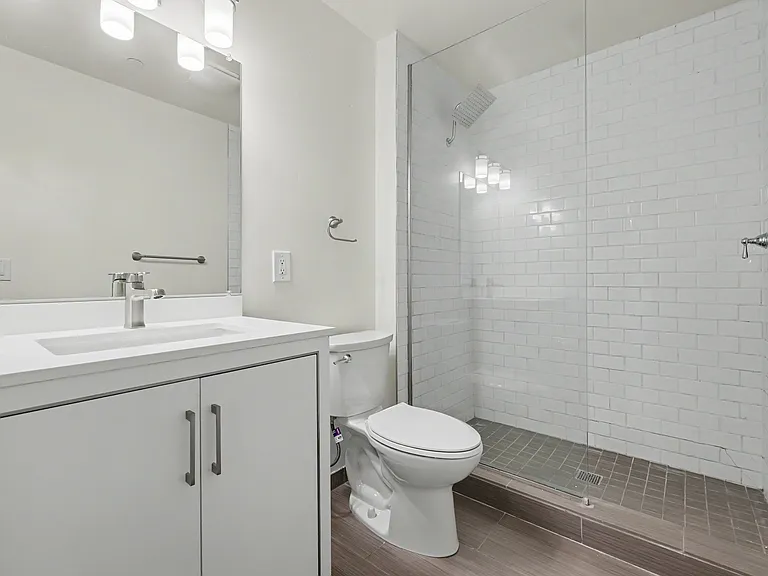 1737 Chalmers St #105E — Photo 10