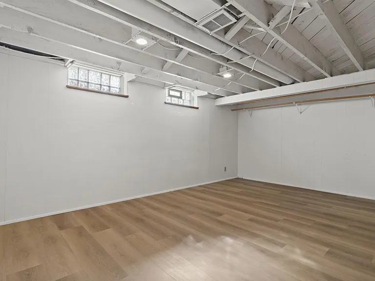 4918 N Berkeley Blvd — Photo 28