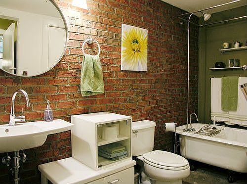 1st Floor Bath
