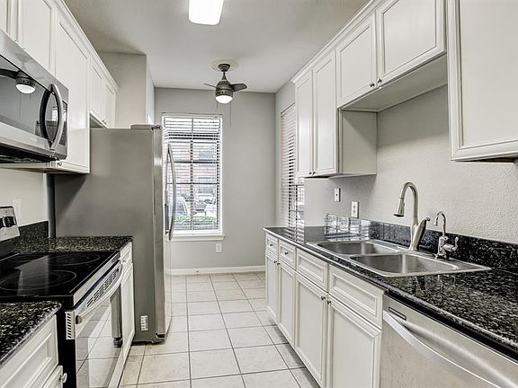 5th image of 2255 Braeswood Park Dr APT 333
