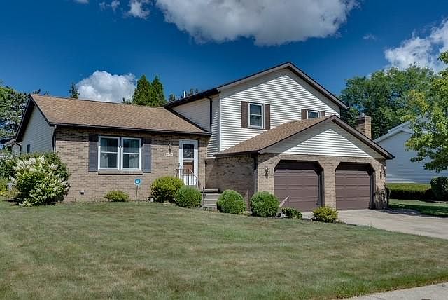 1st image of 4934 King Arthur Dr
