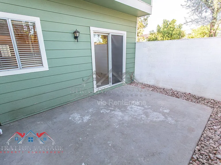 1970 N Hartford St #62 — Photo 17