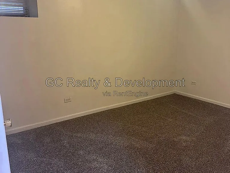 4422 S Saint Lawrence Ave #B — Photo 8